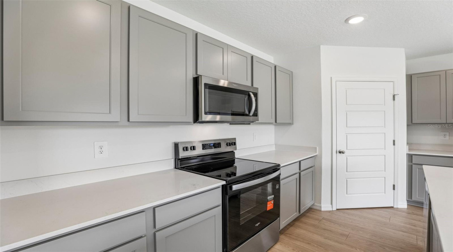 Davenport, Florida 33837, 4 Bedroom Bedrooms, ,2 Bathroombathrooms,Residential,For Sale,Rolling Lake,0,Mfro6449289
