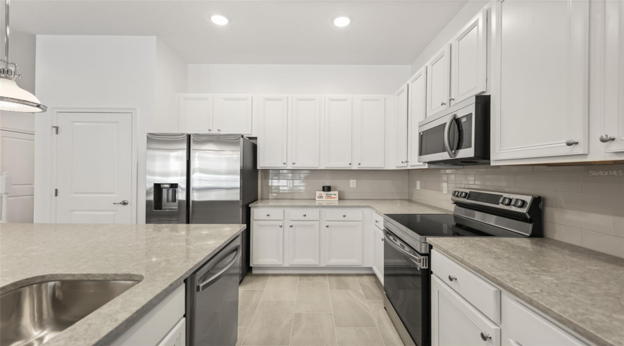 Orlando, Florida 32821, 9 Bedroom Bedrooms, ,9 Bathroombathrooms,Residential,For Sale,High Seas,0,Mfro6438031