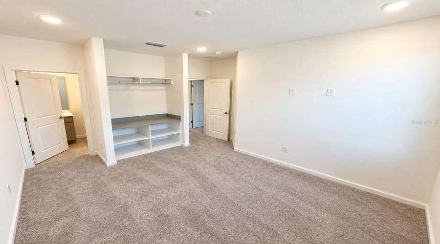 Orlando, Florida 32821, 5 Bedroom Bedrooms, ,5 Bathroombathrooms,Residential,For Sale,Ebb Tide Lane,0,Mfro6444567