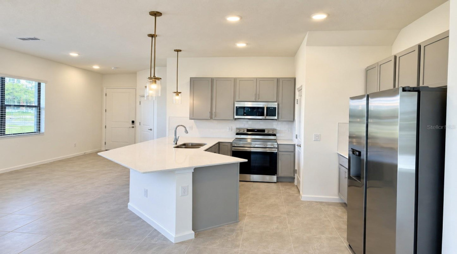 Orlando, Florida 32821, 5 Bedroom Bedrooms, ,5 Bathroombathrooms,Residential,For Sale,Ebb Tide Lane,0,Mfro6444567