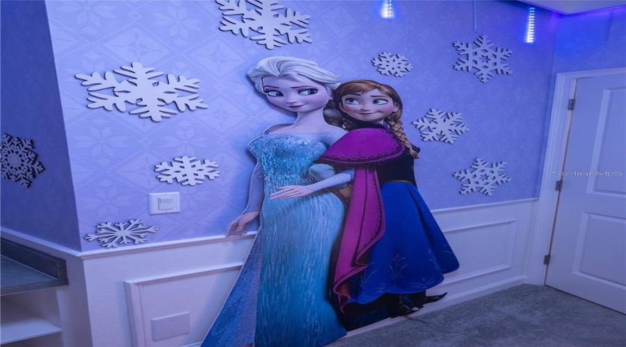 Frozen Themed Bedroom