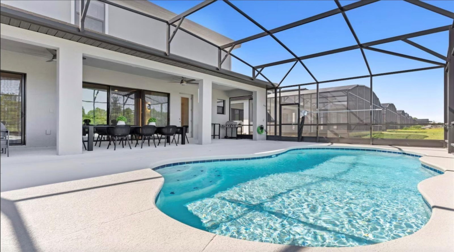 Privated Screened Pool Area