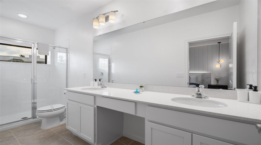 Orlando, Florida 32821, 5 Bedroom Bedrooms, ,5 Bathroombathrooms,Residential,For Sale,Ebb Tide Lane,0,Mfro6338888