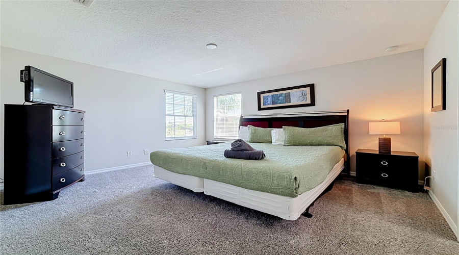 Kissimmee, Florida 34746, 6 Bedroom Bedrooms, ,4 Bathroombathrooms,Residential,For Sale,Nirvana,0,Mfrs5158856