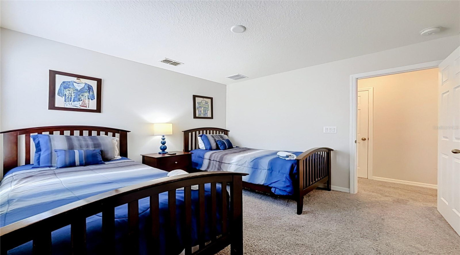 Kissimmee, Florida 34746, 6 Bedroom Bedrooms, ,4 Bathroombathrooms,Residential,For Sale,Nirvana,0,Mfrs5158856
