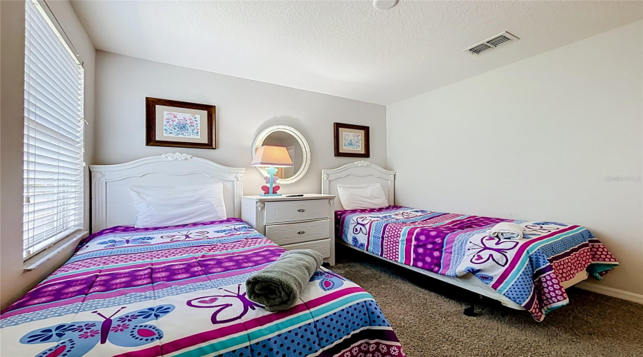 Kissimmee, Florida 34746, 6 Bedroom Bedrooms, ,4 Bathroombathrooms,Residential,For Sale,Nirvana,0,Mfrs5158856