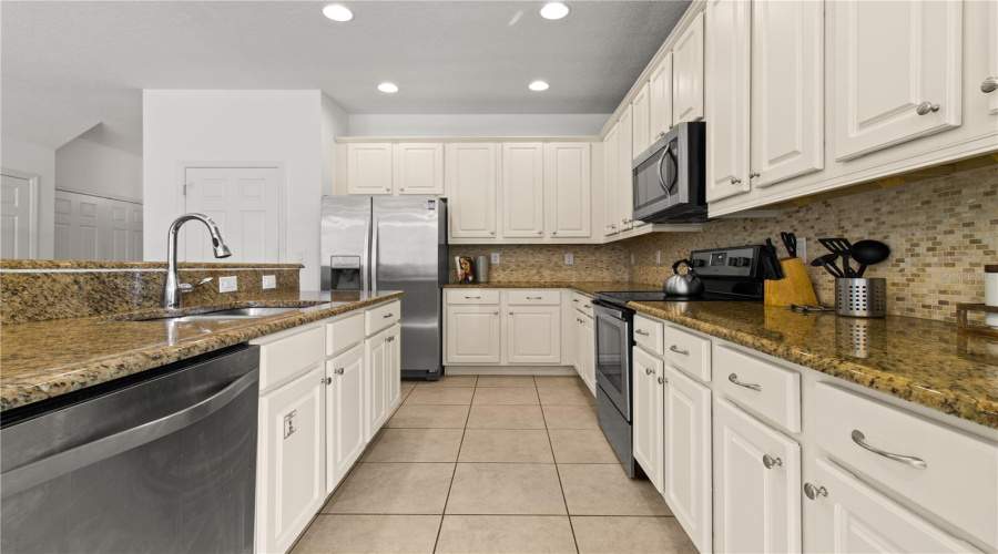 Kissimmee, Florida 34746, 7 Bedroom Bedrooms, ,7 Bathroombathrooms,Residential,For Sale,Shiva,0,Mfro6335292