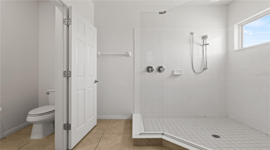 Kissimmee, Florida 34746, 7 Bedroom Bedrooms, ,7 Bathroombathrooms,Residential,For Sale,Shiva,0,Mfro6335292