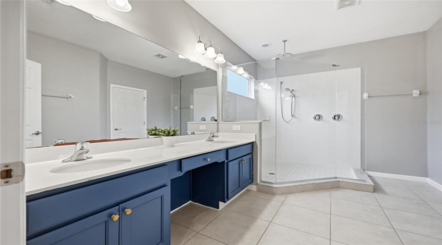 Kissimmee, Florida 34746, 8 Bedroom Bedrooms, ,7 Bathroombathrooms,Residential,For Sale,Shiva,0,Mfro6427419