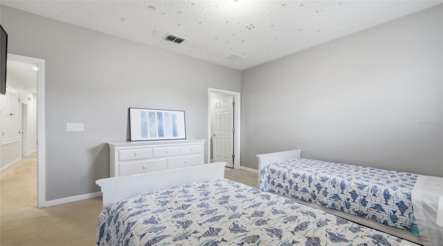 Kissimmee, Florida 34746, 8 Bedroom Bedrooms, ,7 Bathroombathrooms,Residential,For Sale,Shiva,0,Mfro6427419