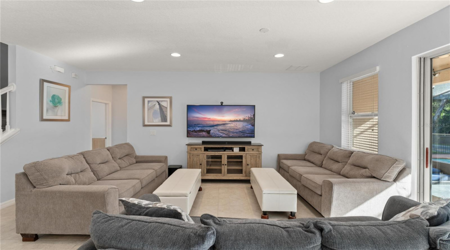 Kissimmee, Florida 34746, 8 Bedroom Bedrooms, ,6 Bathroombathrooms,Residential,For Sale,Shiva,0,Mfro6358756