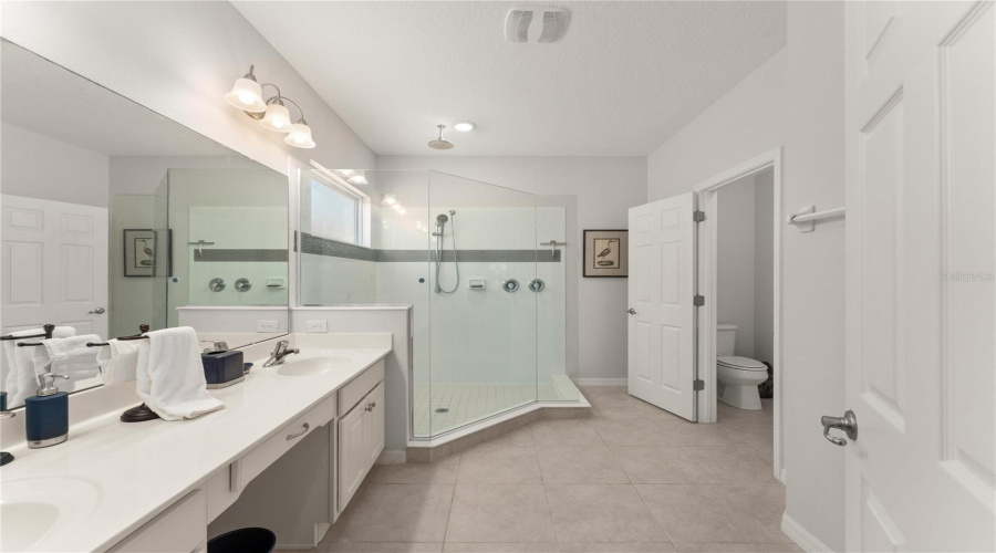 Kissimmee, Florida 34746, 8 Bedroom Bedrooms, ,6 Bathroombathrooms,Residential,For Sale,Shiva,0,Mfro6358756