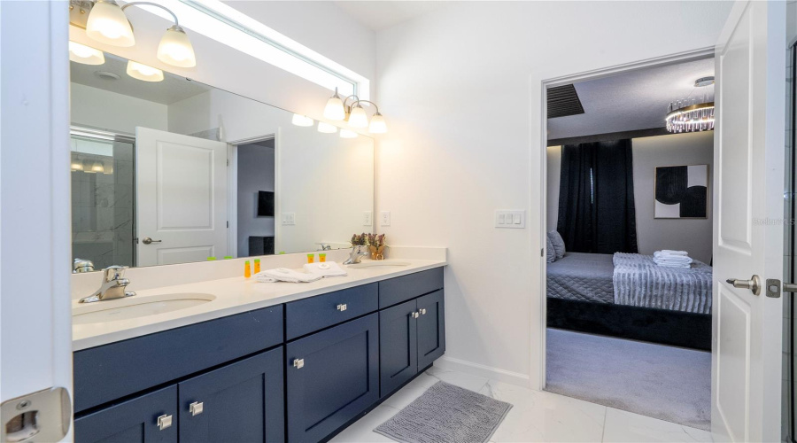 Kissimmee, Florida 34746, 9 Bedroom Bedrooms, ,7 Bathroombathrooms,Residential,For Sale,Shanti,0,Mfrs5134329