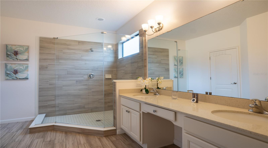 Fourth Bathroom - Upstairs