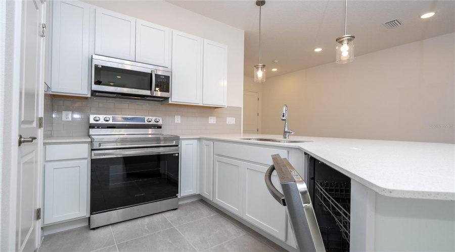 Orlando, Florida 32821, 5 Bedroom Bedrooms, ,5 Bathroombathrooms,Residential,For Sale,Ebb Tide,0,Mfrs5143244