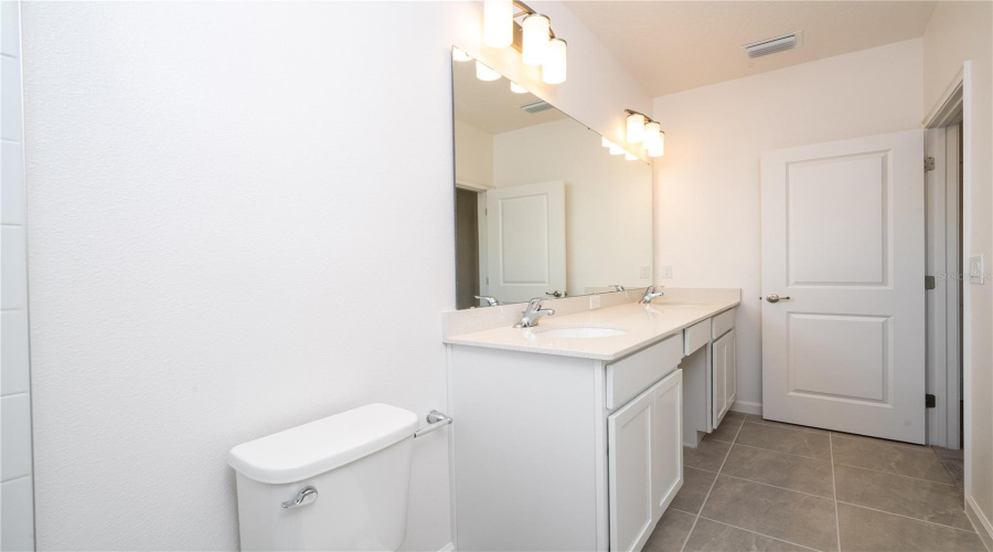 Orlando, Florida 32821, 5 Bedroom Bedrooms, ,5 Bathroombathrooms,Residential,For Sale,Ebb Tide,0,Mfrs5143244