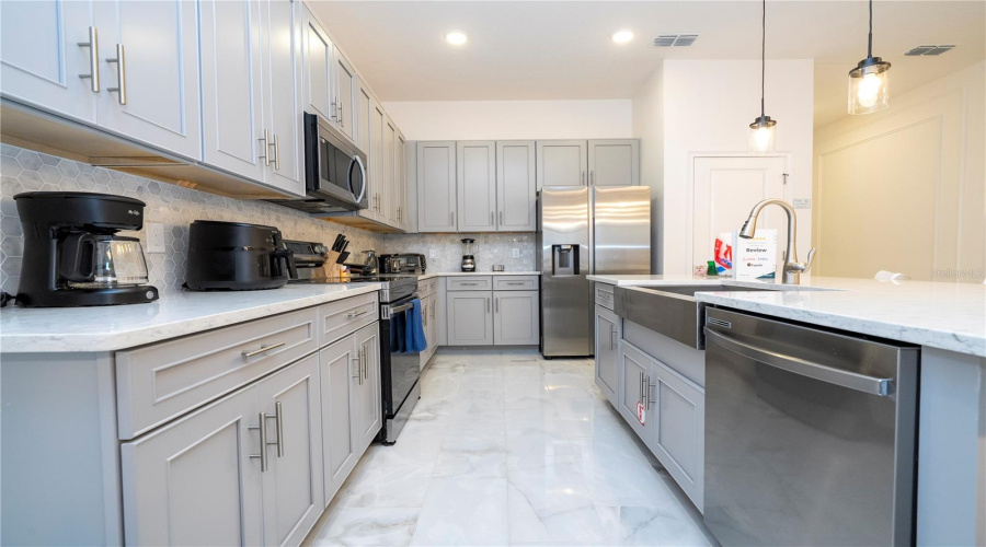 Orlando, Florida 32821, 6 Bedroom Bedrooms, ,6 Bathroombathrooms,Residential,For Sale,High Seas,0,Mfrs5143749