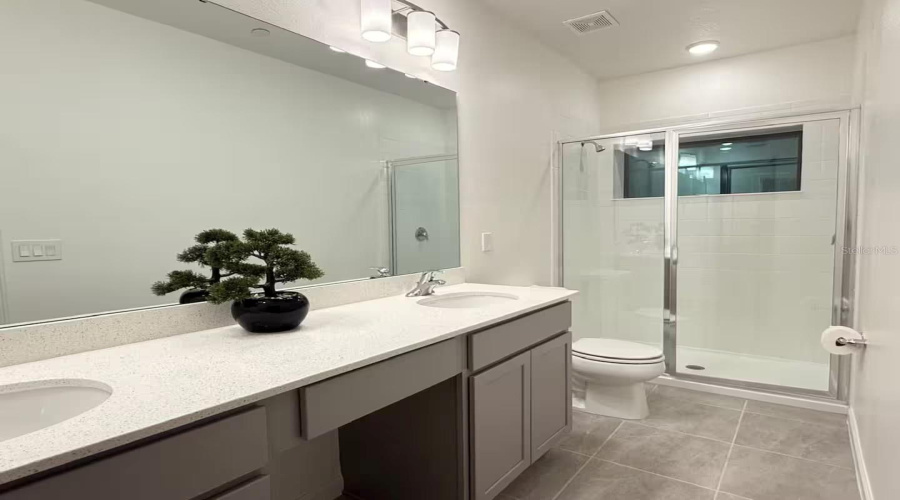 Orlando, Florida 32821, 5 Bedroom Bedrooms, ,5 Bathroombathrooms,Residential,For Sale,Ebb Tide,0,Mfro6385905