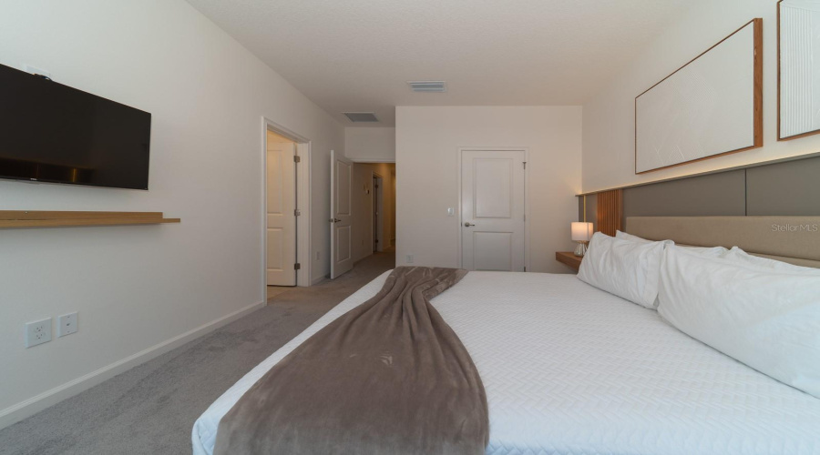 Orlando, Florida 32821, 5 Bedroom Bedrooms, ,5 Bathroombathrooms,Residential,For Sale,Ebb Tide,0,Mfro6388551