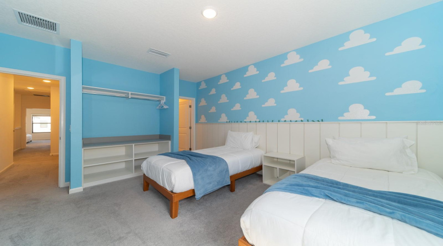 Orlando, Florida 32821, 5 Bedroom Bedrooms, ,5 Bathroombathrooms,Residential,For Sale,Ebb Tide,0,Mfro6388551