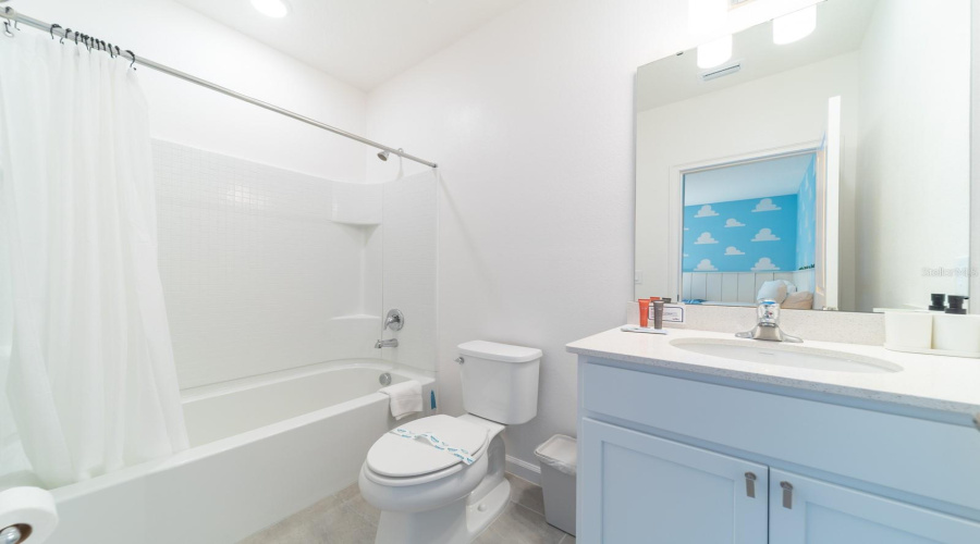 Orlando, Florida 32821, 5 Bedroom Bedrooms, ,5 Bathroombathrooms,Residential,For Sale,Ebb Tide,0,Mfro6388551