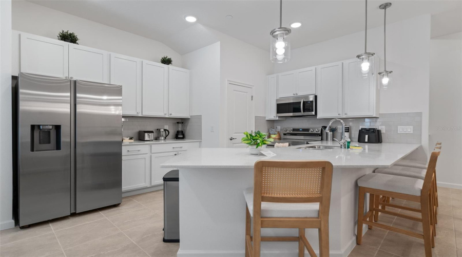 Orlando, Florida 32821, 5 Bedroom Bedrooms, ,5 Bathroombathrooms,Residential,For Sale,Ebb Tide,0,Mfrs5147333