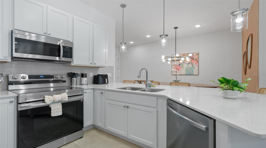 Orlando, Florida 32821, 5 Bedroom Bedrooms, ,5 Bathroombathrooms,Residential,For Sale,Ebb Tide,0,Mfrs5147333