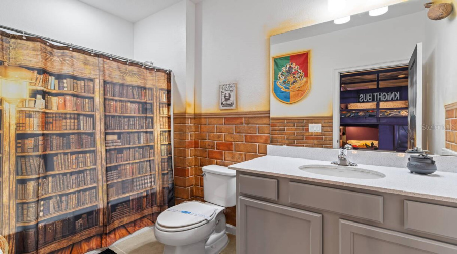 Orlando, Florida 32821, 8 Bedroom Bedrooms, ,8 Bathroombathrooms,Residential,For Sale,High Seas,0,Mfro6385738