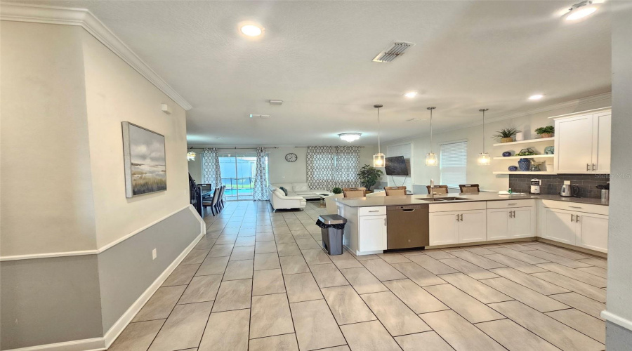 Kissimmee, Florida 34746, 8 Bedroom Bedrooms, ,5 Bathroombathrooms,Residential,For Sale,Target,0,Mfro6449345