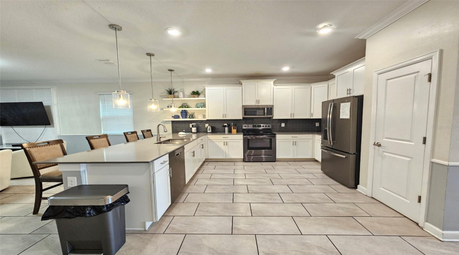 Kissimmee, Florida 34746, 8 Bedroom Bedrooms, ,5 Bathroombathrooms,Residential,For Sale,Target,0,Mfro6449345