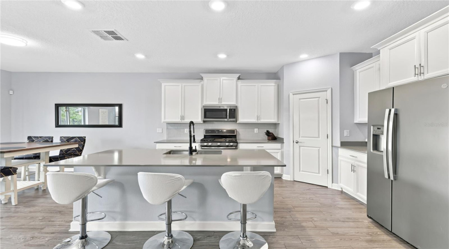 Davenport, Florida 33837, 4 Bedroom Bedrooms, ,2 Bathroombathrooms,Residential,For Sale,Oak Bluff,0,Mfro6449163