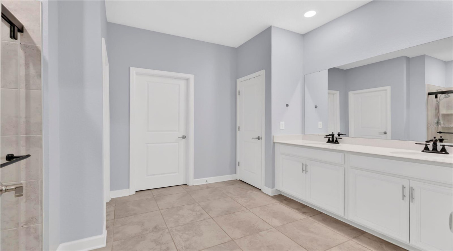 Davenport, Florida 33837, 4 Bedroom Bedrooms, ,2 Bathroombathrooms,Residential,For Sale,Oak Bluff,0,Mfro6449163
