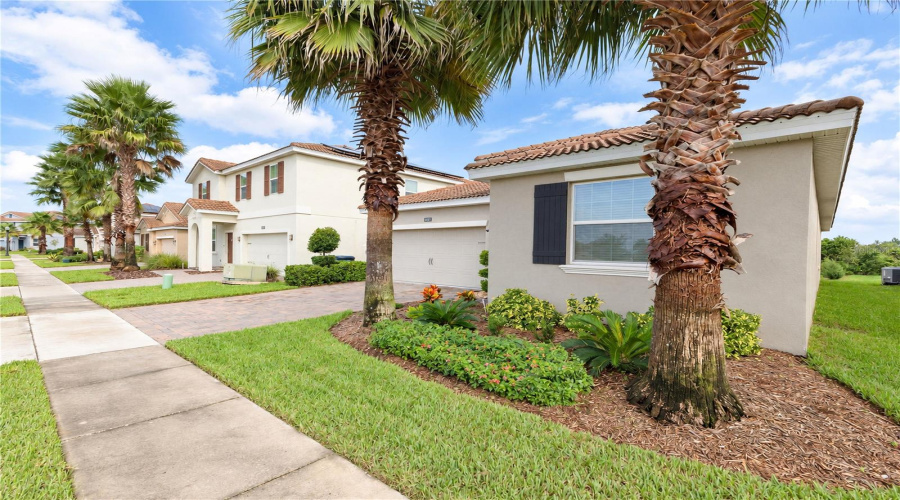 Davenport, Florida 33837, 4 Bedroom Bedrooms, ,2 Bathroombathrooms,Residential,For Sale,Oak Bluff,0,Mfro6449163