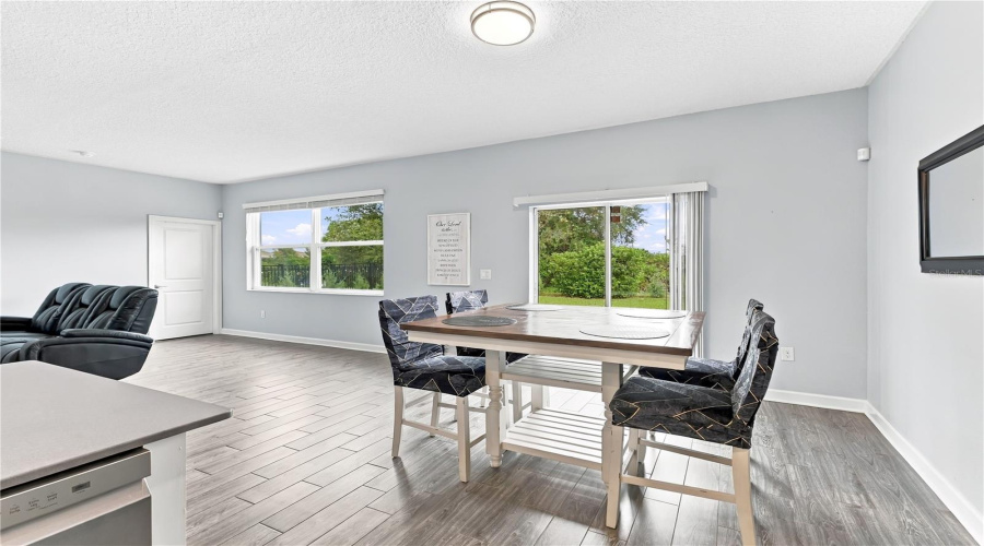 Davenport, Florida 33837, 4 Bedroom Bedrooms, ,2 Bathroombathrooms,Residential,For Sale,Oak Bluff,0,Mfro6449163