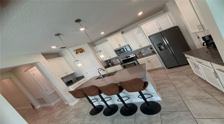 Kissimmee, Florida 34746, 4 Bedroom Bedrooms, ,3 Bathroombathrooms,Residential,For Sale,Seven Canyons,0,Mfro6438327