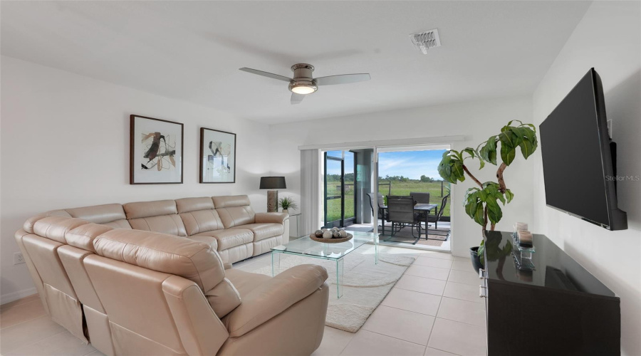 Davenport, Florida 33897, 4 Bedroom Bedrooms, ,2 Bathroombathrooms,Residential,For Sale,Vellacito,0,Mfro6449292