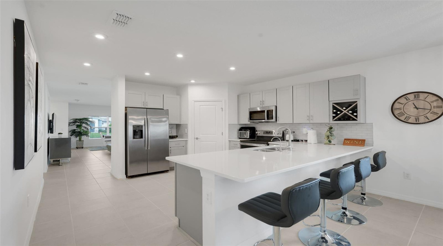 Davenport, Florida 33897, 4 Bedroom Bedrooms, ,2 Bathroombathrooms,Residential,For Sale,Vellacito,0,Mfro6449292