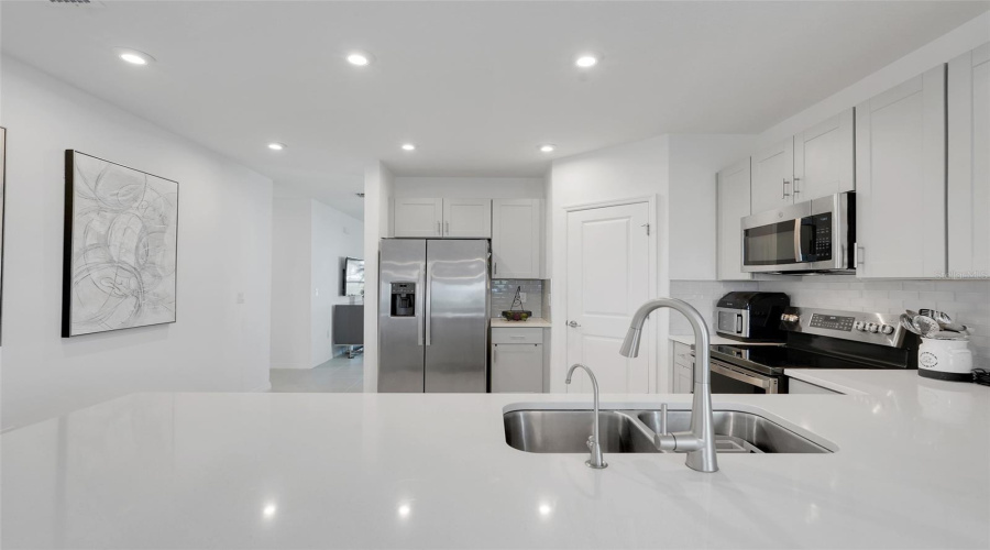 Davenport, Florida 33897, 4 Bedroom Bedrooms, ,2 Bathroombathrooms,Residential,For Sale,Vellacito,0,Mfro6449292