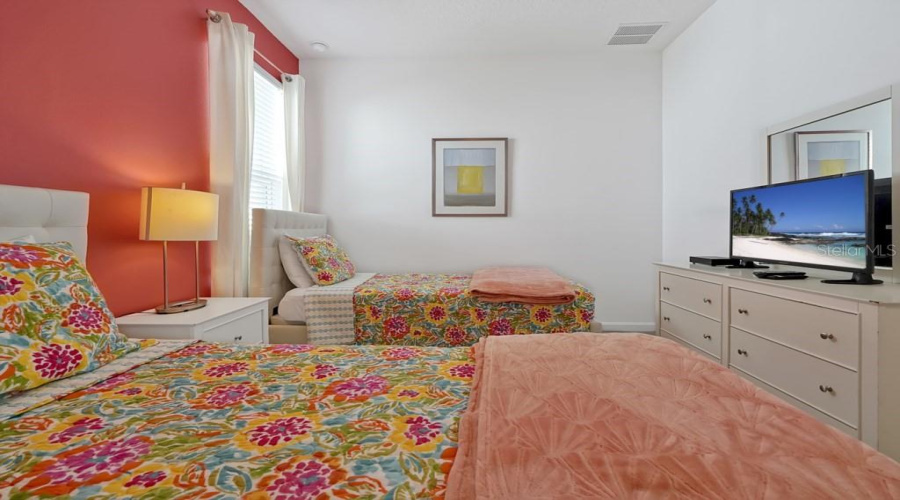 Davenport, Florida 33837, 4 Bedroom Bedrooms, ,3 Bathroombathrooms,Residential,For Sale,Oaktree,0,Mfrs5159444