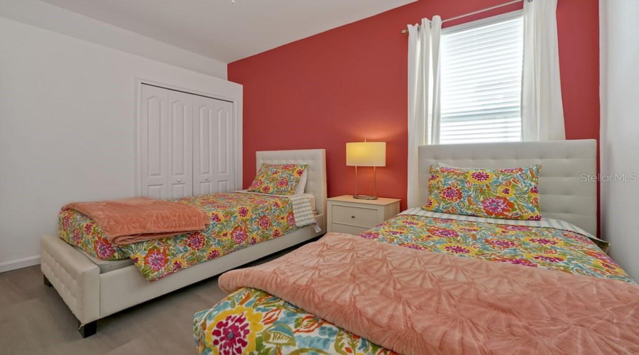 Davenport, Florida 33837, 4 Bedroom Bedrooms, ,3 Bathroombathrooms,Residential,For Sale,Oaktree,0,Mfrs5159444