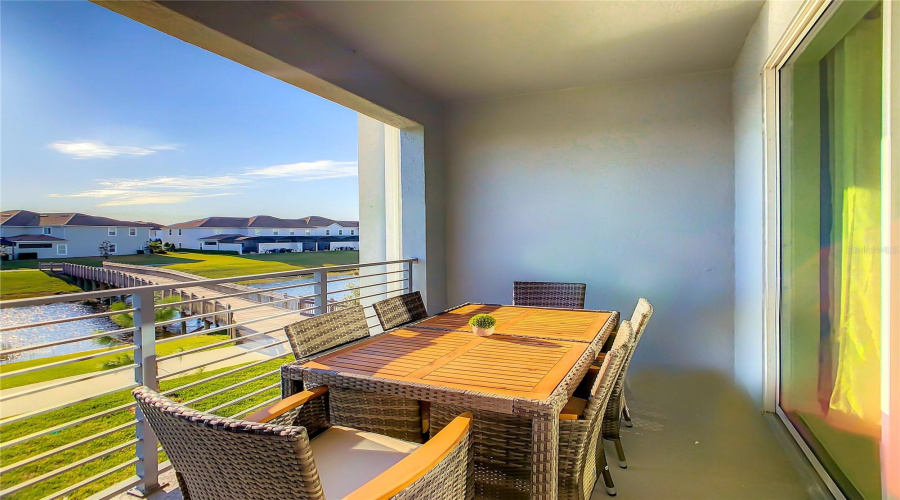 Kissimmee, Florida 34746, 2 Bedroom Bedrooms, ,2 Bathroombathrooms,Residential,For Sale,Paradox,0,Mfro6446355