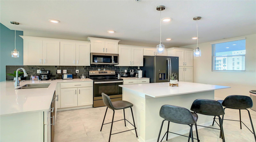 Kissimmee, Florida 34746, 2 Bedroom Bedrooms, ,2 Bathroombathrooms,Residential,For Sale,Paradox,0,Mfro6446355