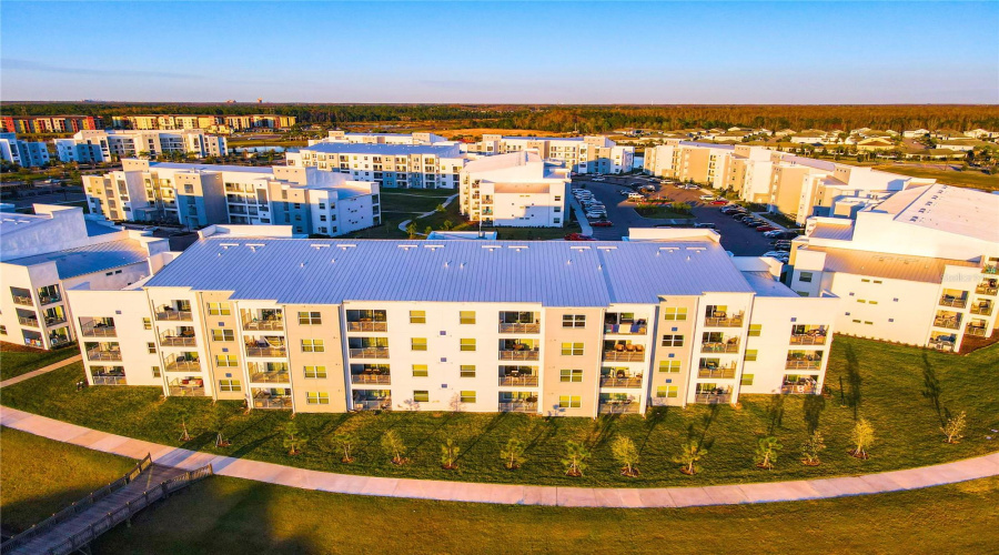 Kissimmee, Florida 34746, 2 Bedroom Bedrooms, ,2 Bathroombathrooms,Residential,For Sale,Paradox,0,Mfro6446355