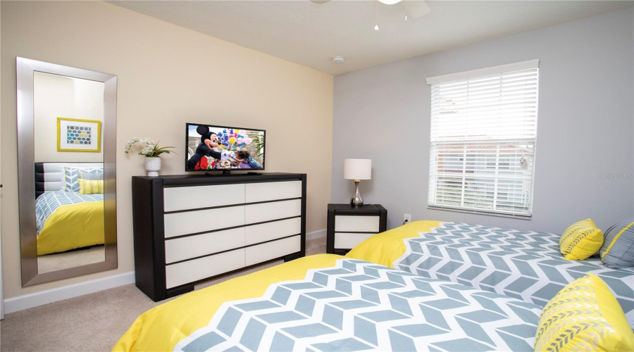 Kissimmee, Florida 34747, 6 Bedroom Bedrooms, ,5 Bathroombathrooms,Residential,For Sale,Buccaneer Palm,0,Mfro6449525