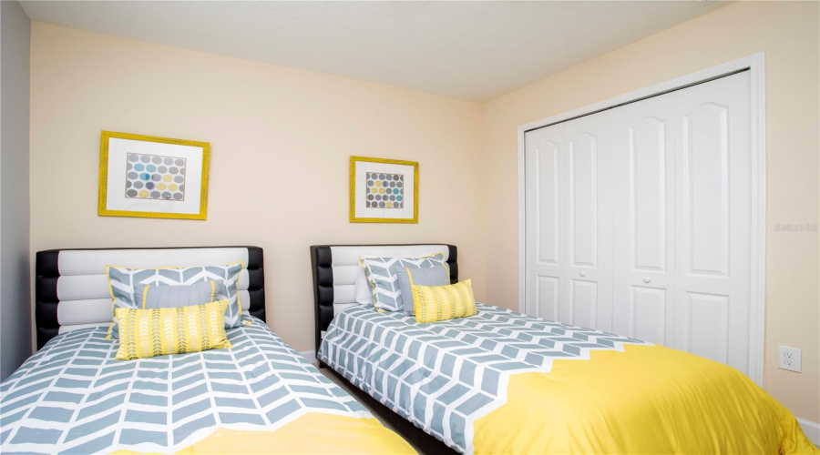 Kissimmee, Florida 34747, 6 Bedroom Bedrooms, ,5 Bathroombathrooms,Residential,For Sale,Buccaneer Palm,0,Mfro6449525