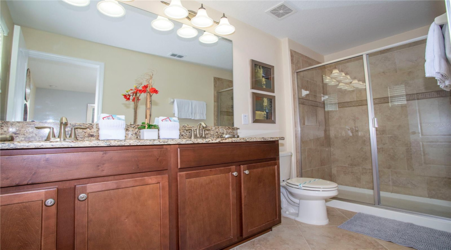 Kissimmee, Florida 34747, 6 Bedroom Bedrooms, ,5 Bathroombathrooms,Residential,For Sale,Buccaneer Palm,0,Mfro6449525
