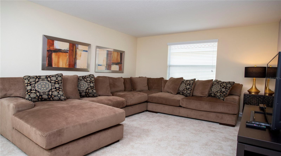 Kissimmee, Florida 34747, 6 Bedroom Bedrooms, ,5 Bathroombathrooms,Residential,For Sale,Buccaneer Palm,0,Mfro6449525
