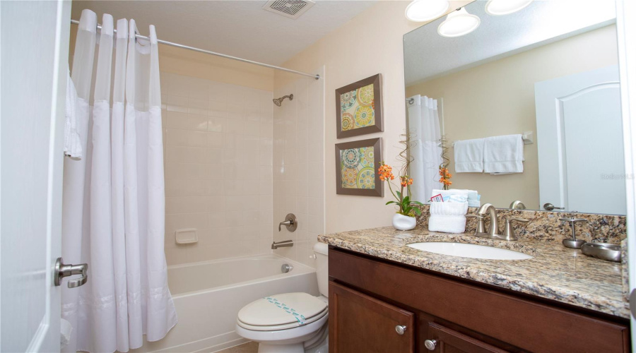 Kissimmee, Florida 34747, 6 Bedroom Bedrooms, ,5 Bathroombathrooms,Residential,For Sale,Buccaneer Palm,0,Mfro6449525