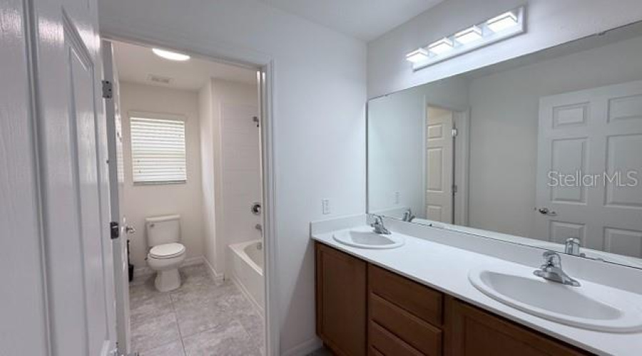Kissimmee, Florida 34746, 4 Bedroom Bedrooms, ,3 Bathroombathrooms,Residential,For Sale,Shoreside,0,Mfro6393484