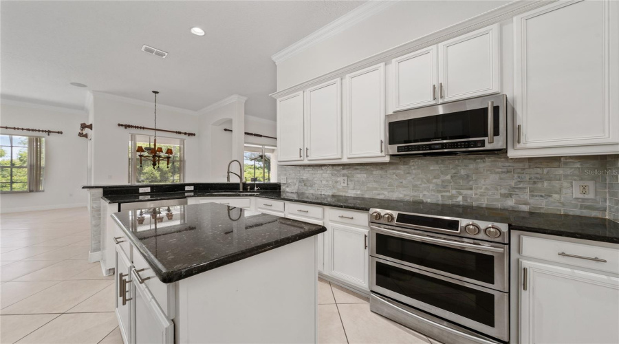 Kissimmee, Florida 34746, 5 Bedroom Bedrooms, ,3 Bathroombathrooms,Residential,For Sale,Valleyview Dr,0,Mfrs5152021